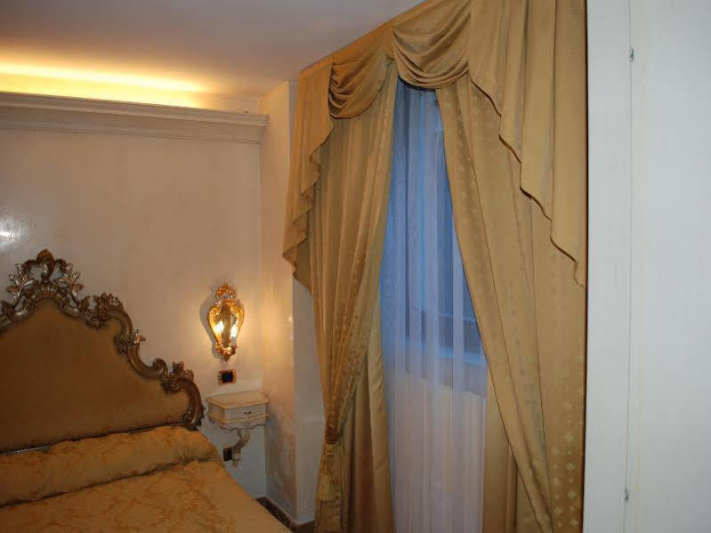 Vecellio Hotel เวนิส ภายนอก รูปภาพ